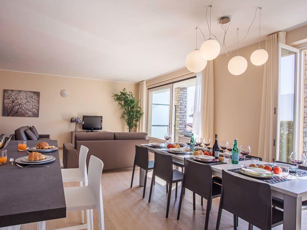 Ossuccio Grande C Home With Pool Sleeps 12 By Italian Apartments Como Zewnętrze zdjęcie